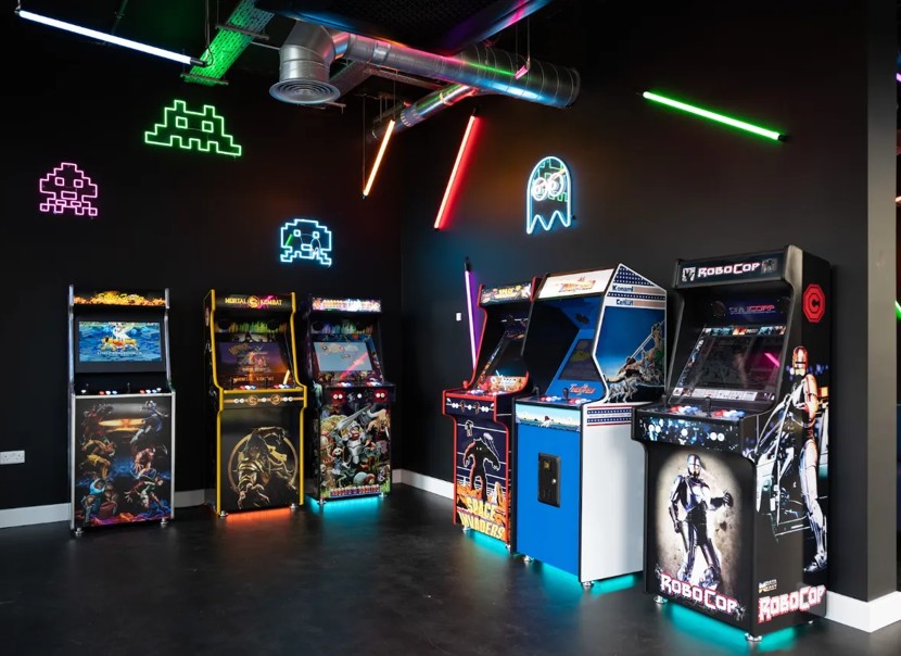 Designing Reward Feedback Systems in Online Slot Games